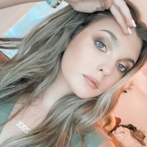 Meet your Posher, Mackenzi